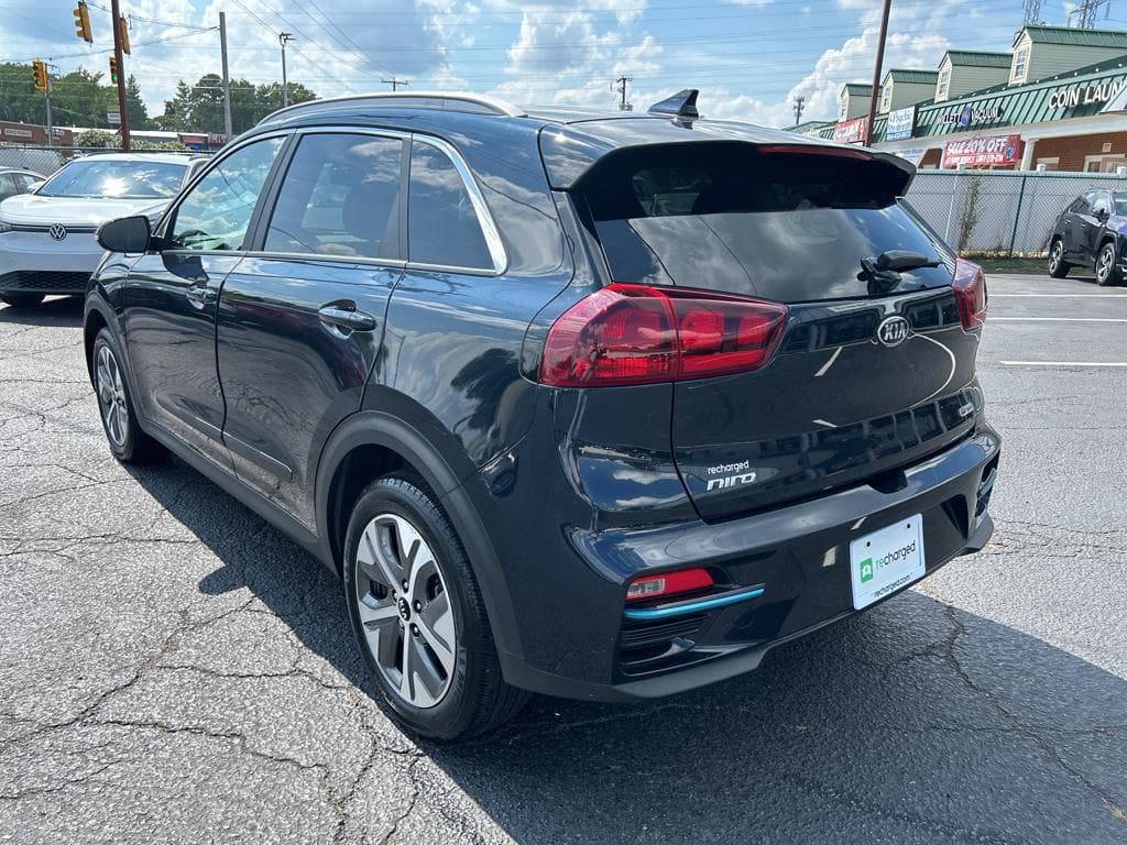 2021 Kia Niro EV view 2