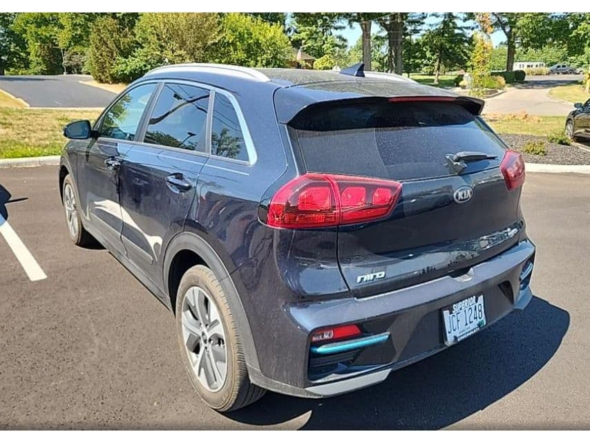 2021 Kia Niro EV view 3