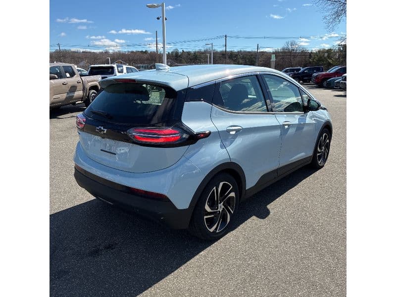 2023 Chevrolet Bolt EV view 3