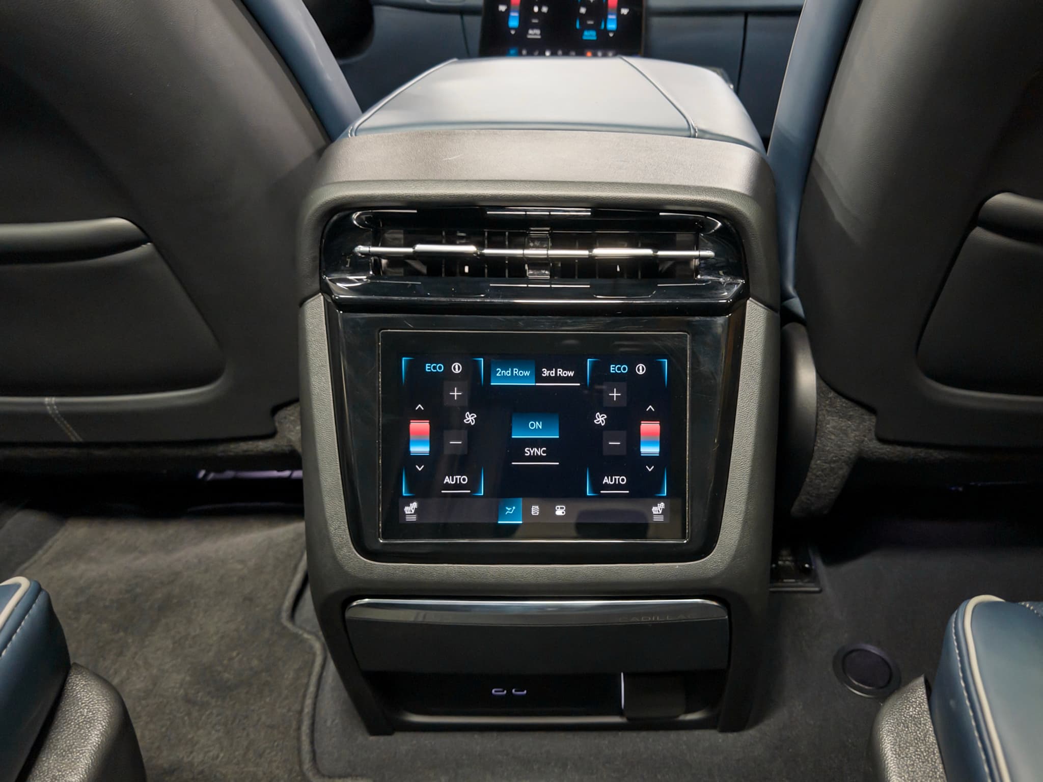 2025 Cadillac Escalade IQ view 24