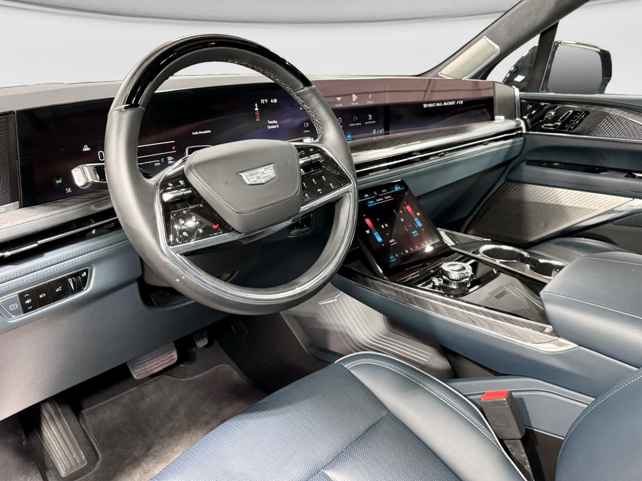 2025 Cadillac Escalade IQ view 21