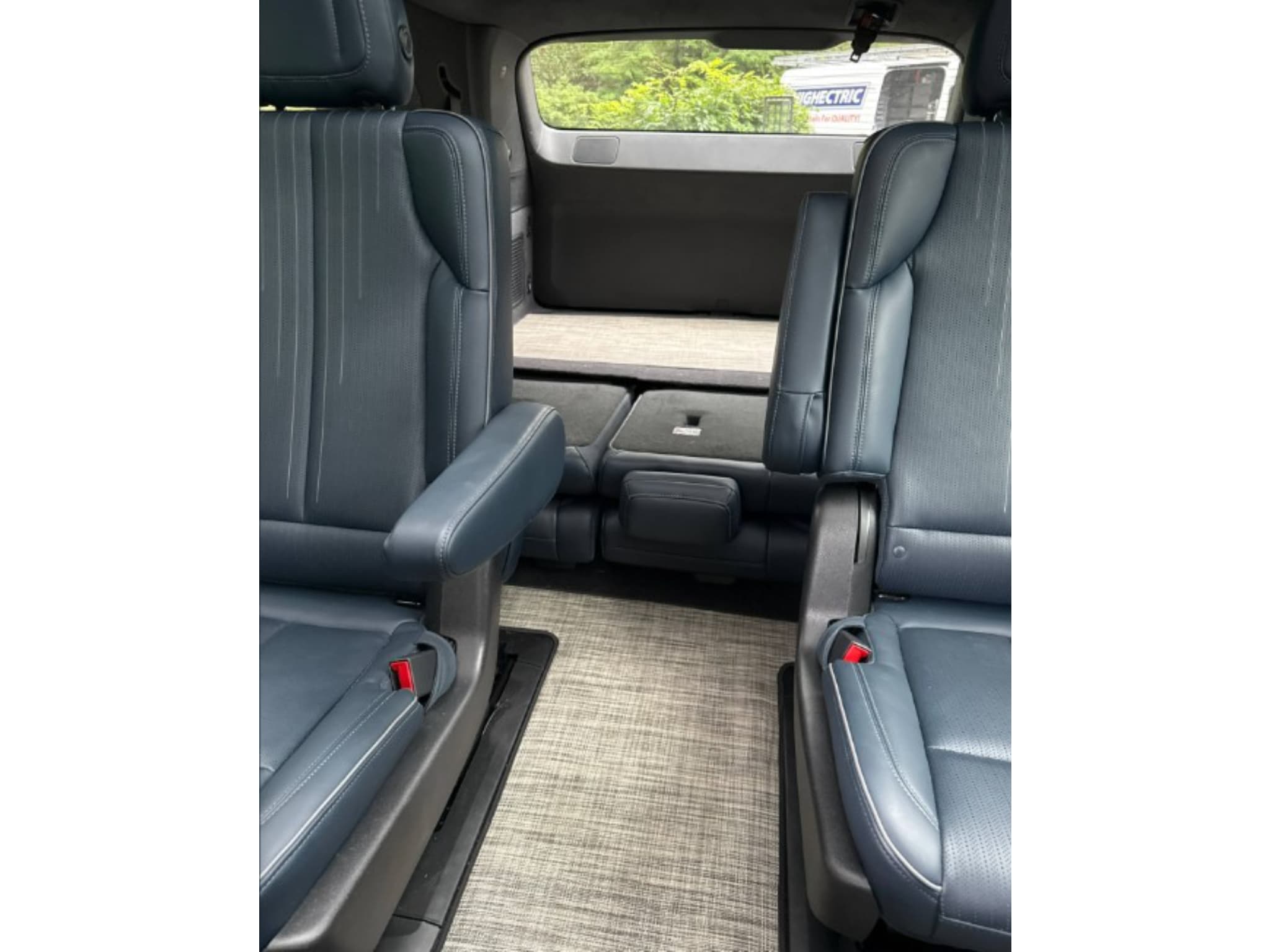 2025 Cadillac Escalade IQ view 7