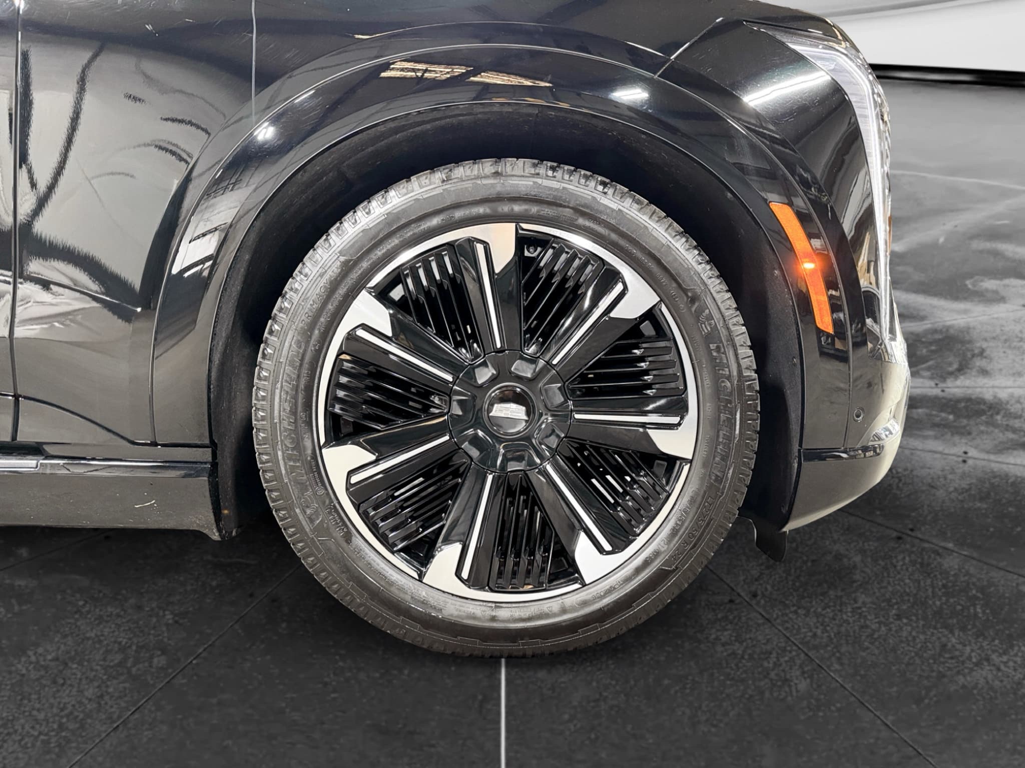 2025 Cadillac Escalade IQ view 40