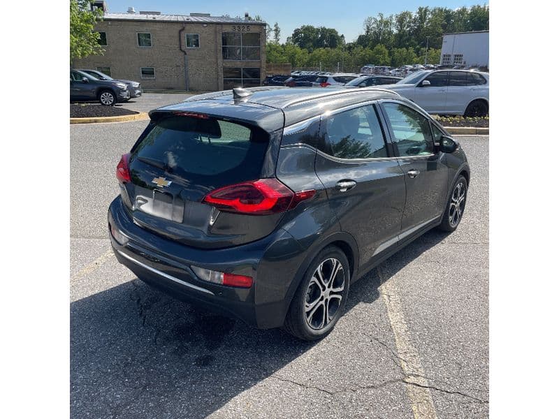 2019 Chevrolet Bolt EV view 3