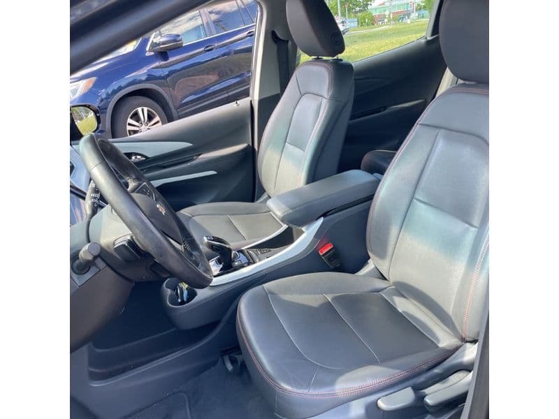 2019 Chevrolet Bolt EV view 5