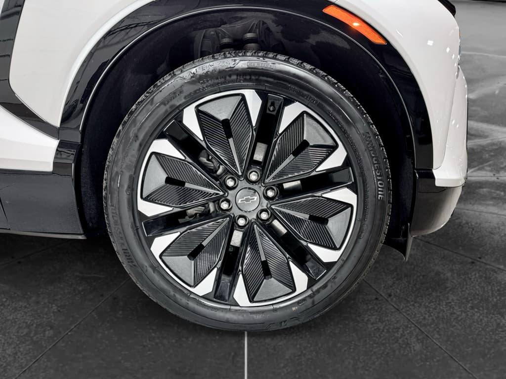 2025 Chevrolet Blazer EV view 33