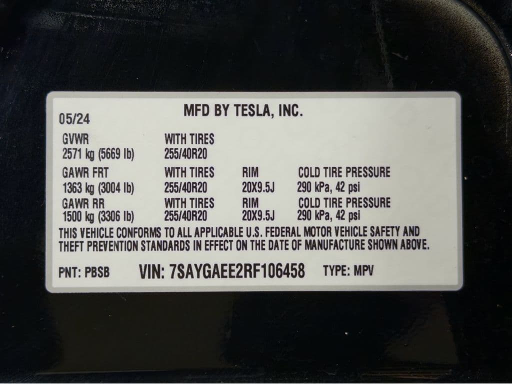 2024 Tesla Model Y view 28
