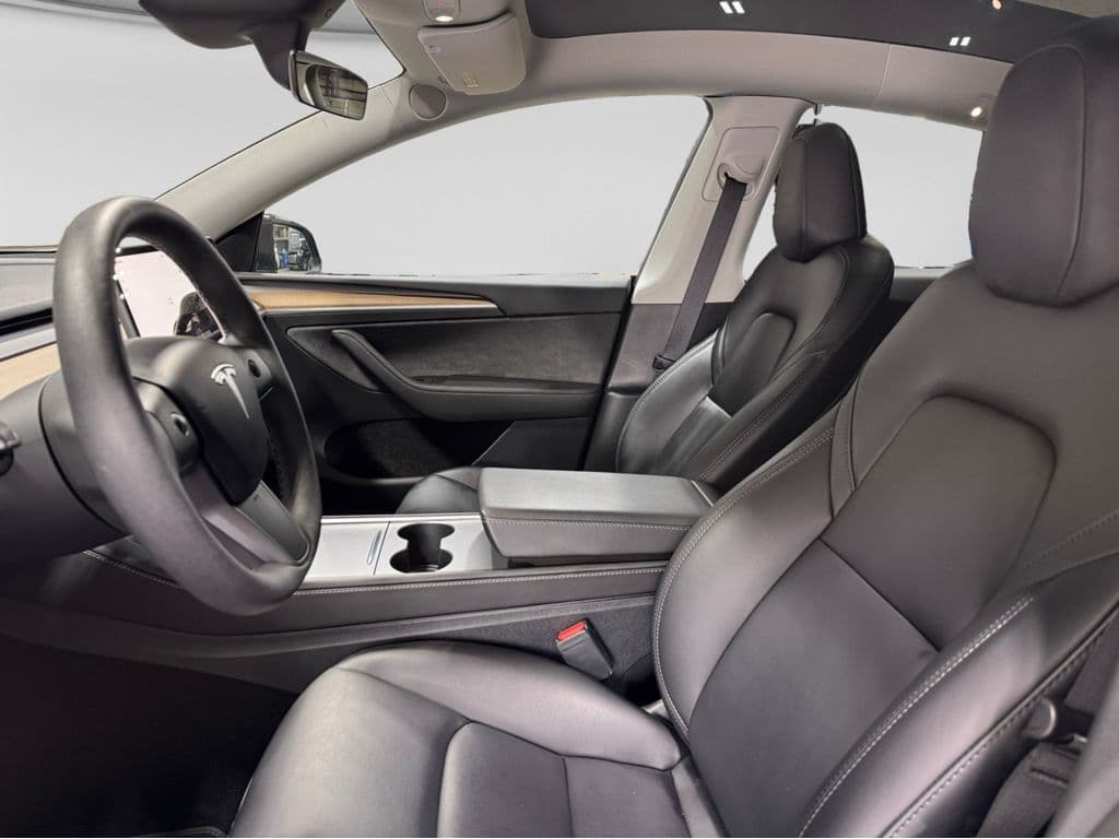2024 Tesla Model Y view 15