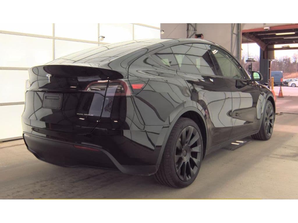 2024 Tesla Model Y view 3