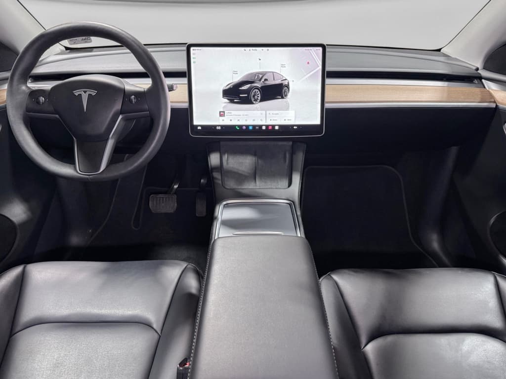2024 Tesla Model Y view 14