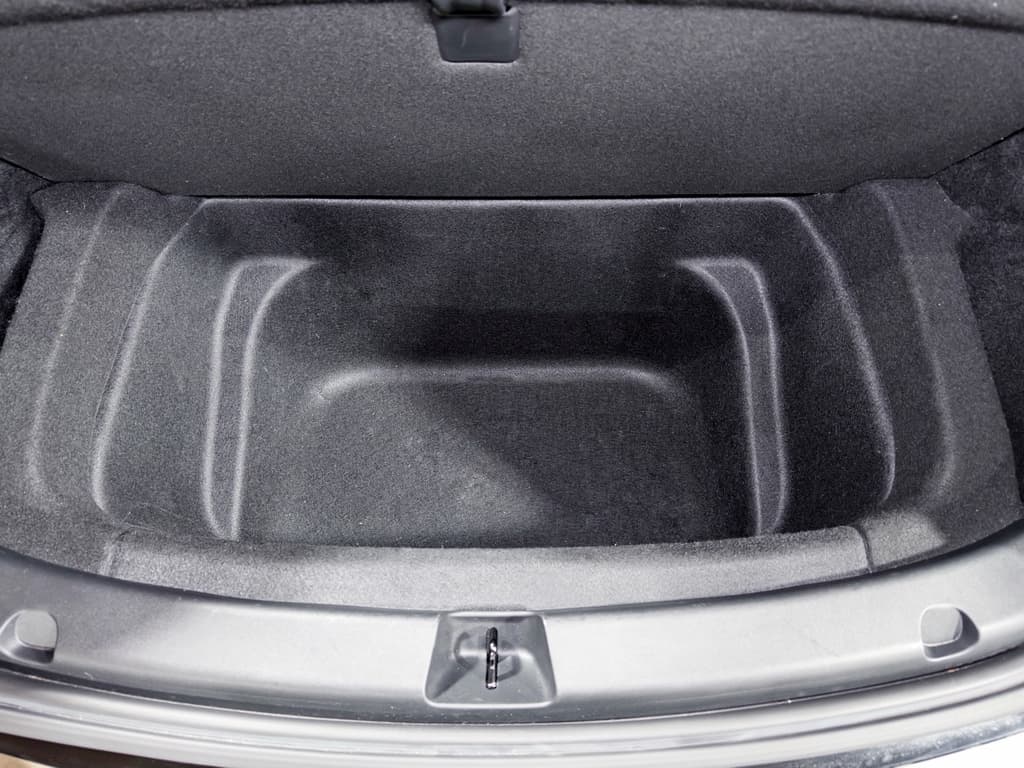 2024 Tesla Model Y view 27
