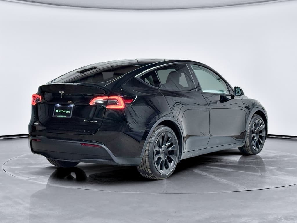 2024 Tesla Model Y view 3