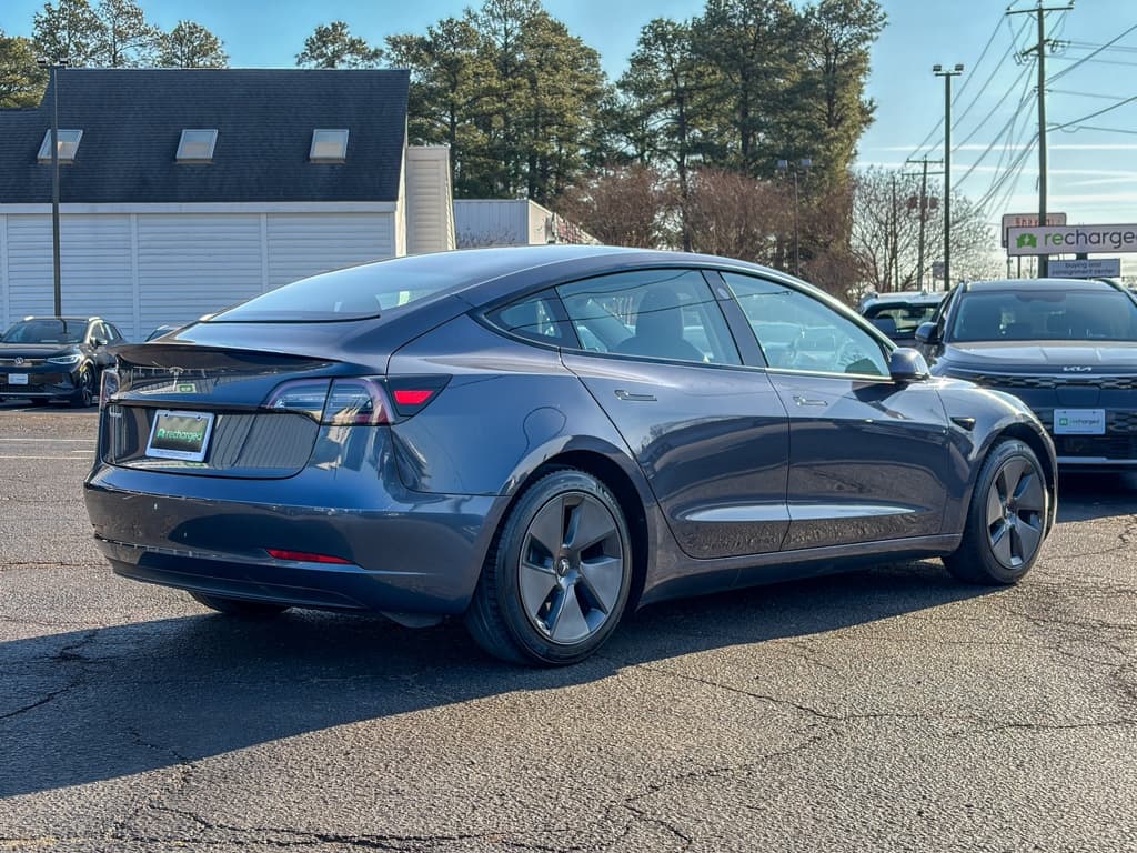2022 Tesla Model 3 view 3