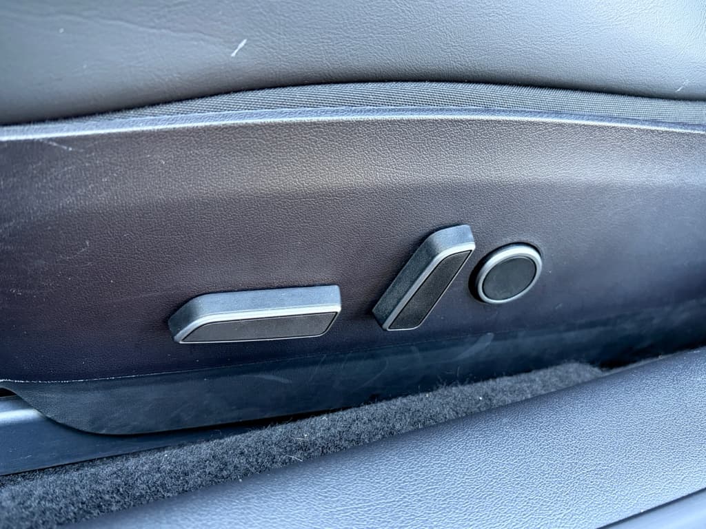 2022 Tesla Model 3 view 7