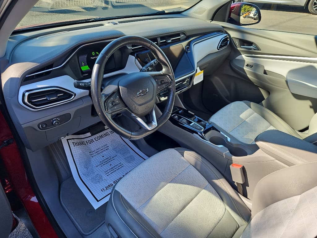 2022 Chevrolet Bolt EUV view 18