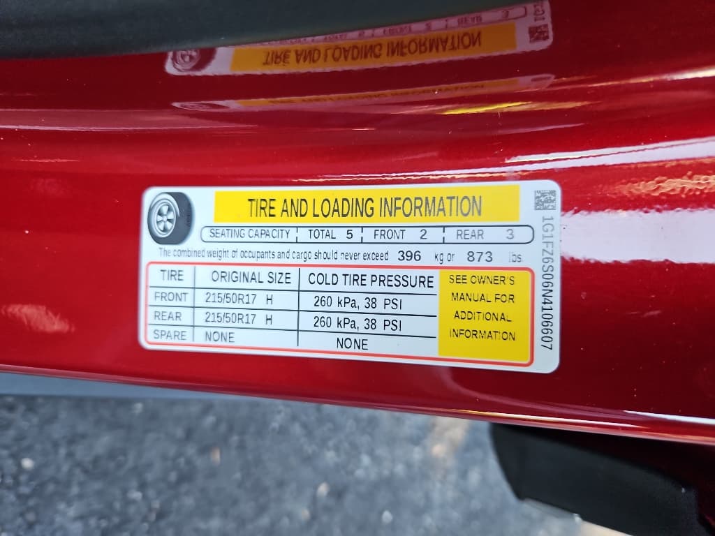 2022 Chevrolet Bolt EUV view 28