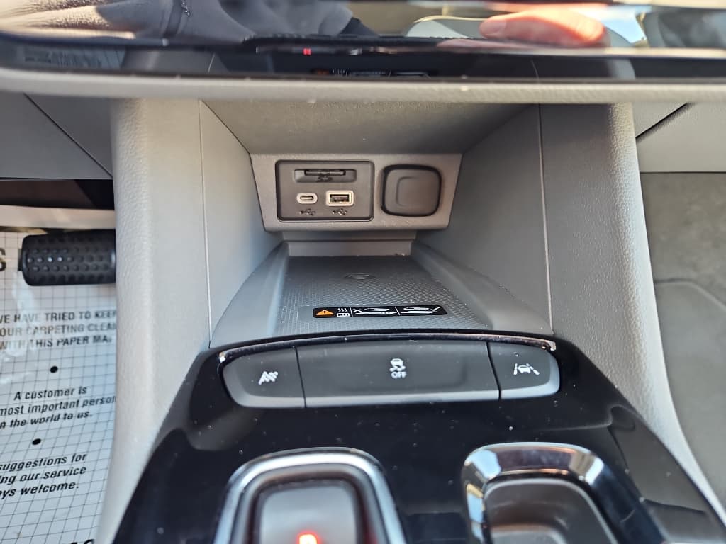 2022 Chevrolet Bolt EUV view 21