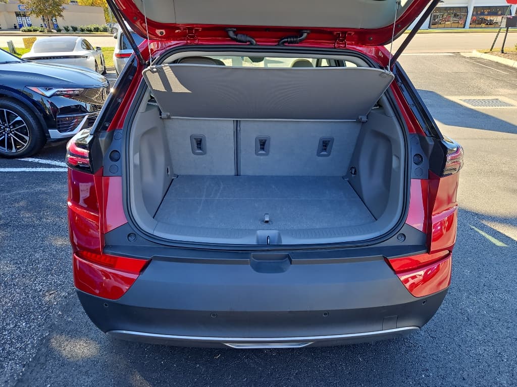 2022 Chevrolet Bolt EUV view 26