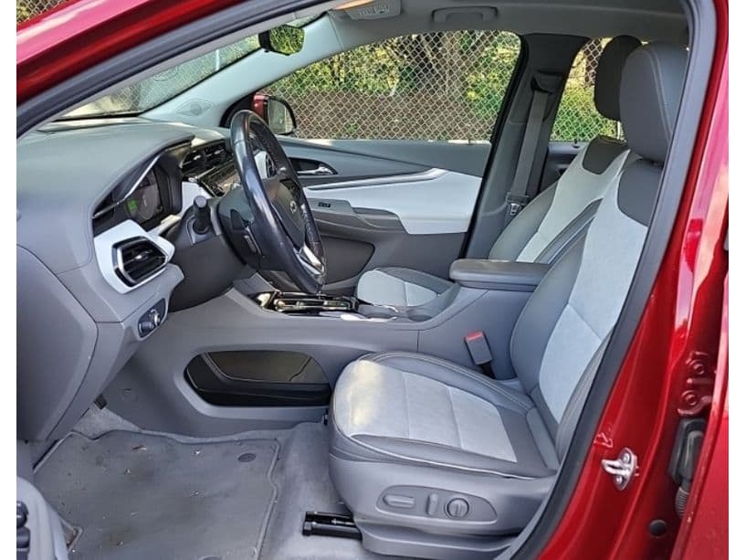 2022 Chevrolet Bolt EUV view 5