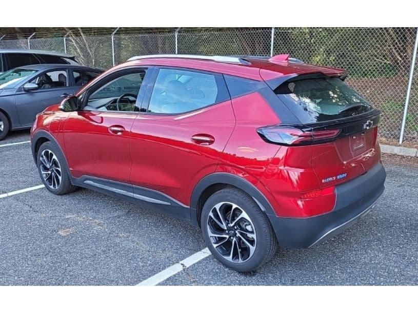 2022 Chevrolet Bolt EUV view 4