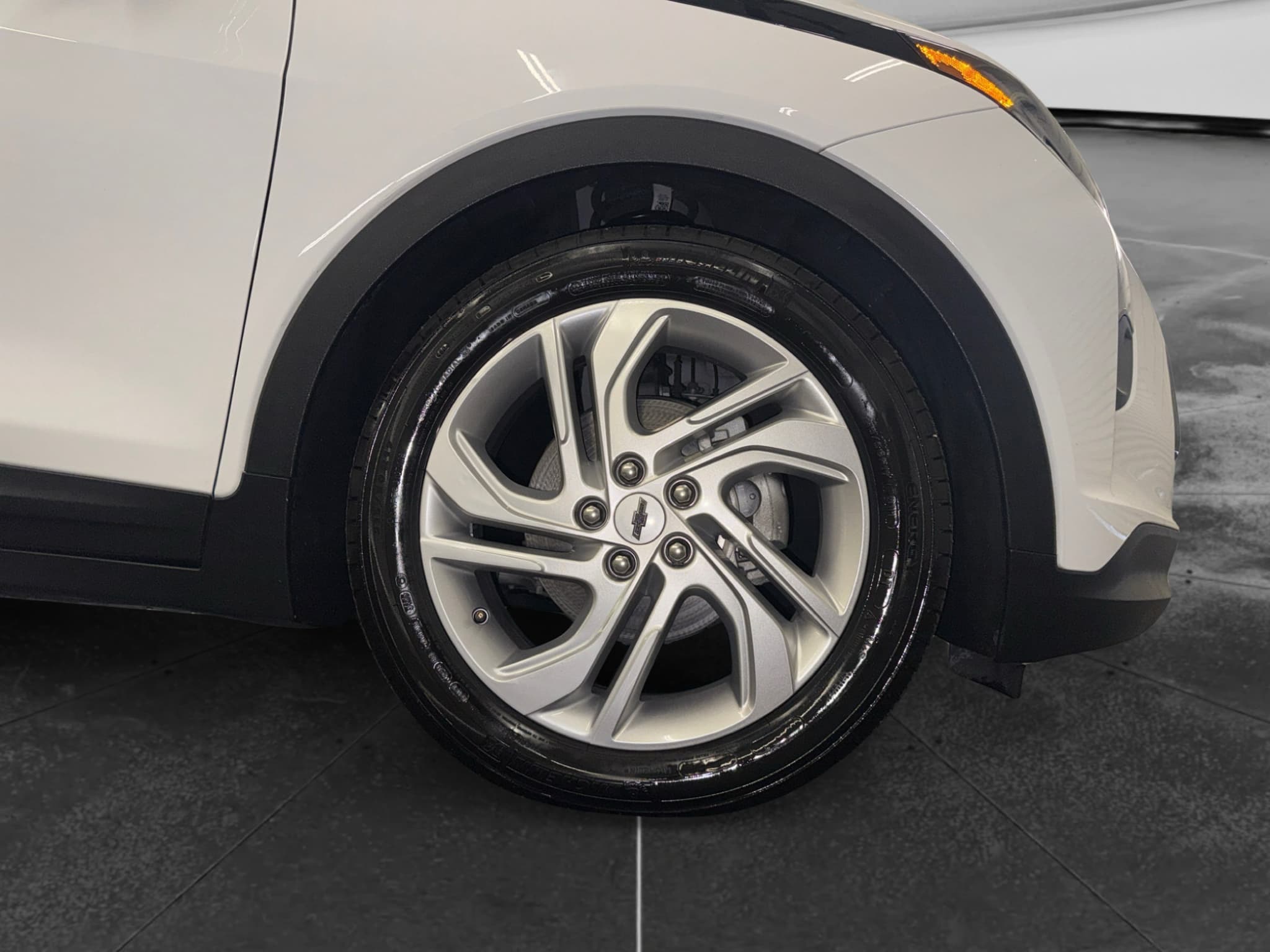 2023 Chevrolet Bolt EV view 32