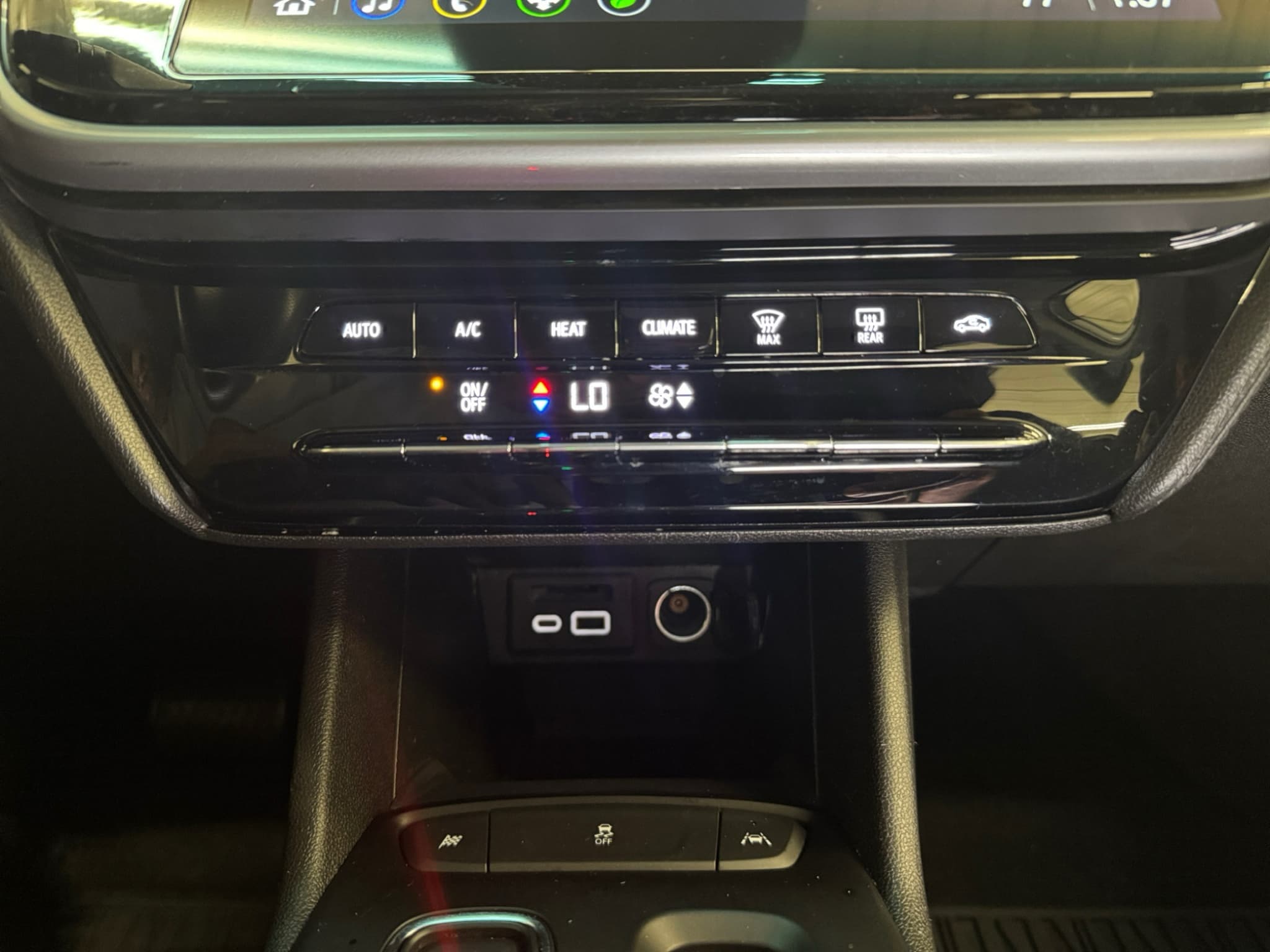2023 Chevrolet Bolt EV view 13