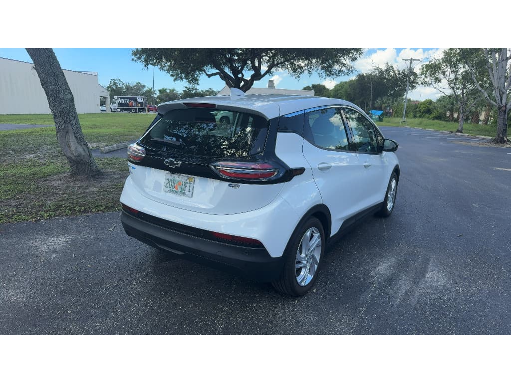 2023 Chevrolet Bolt EV view 4
