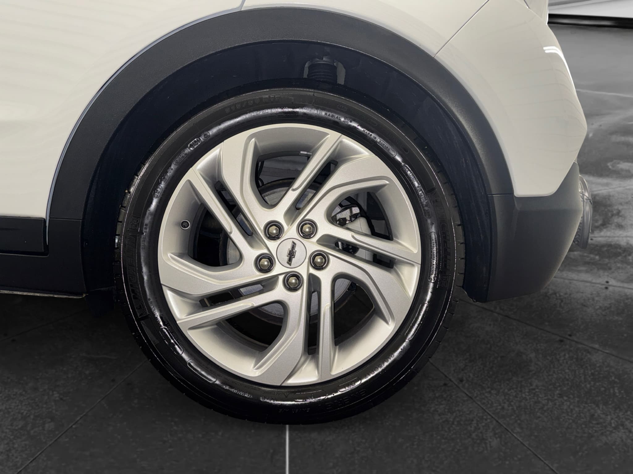 2023 Chevrolet Bolt EV view 28