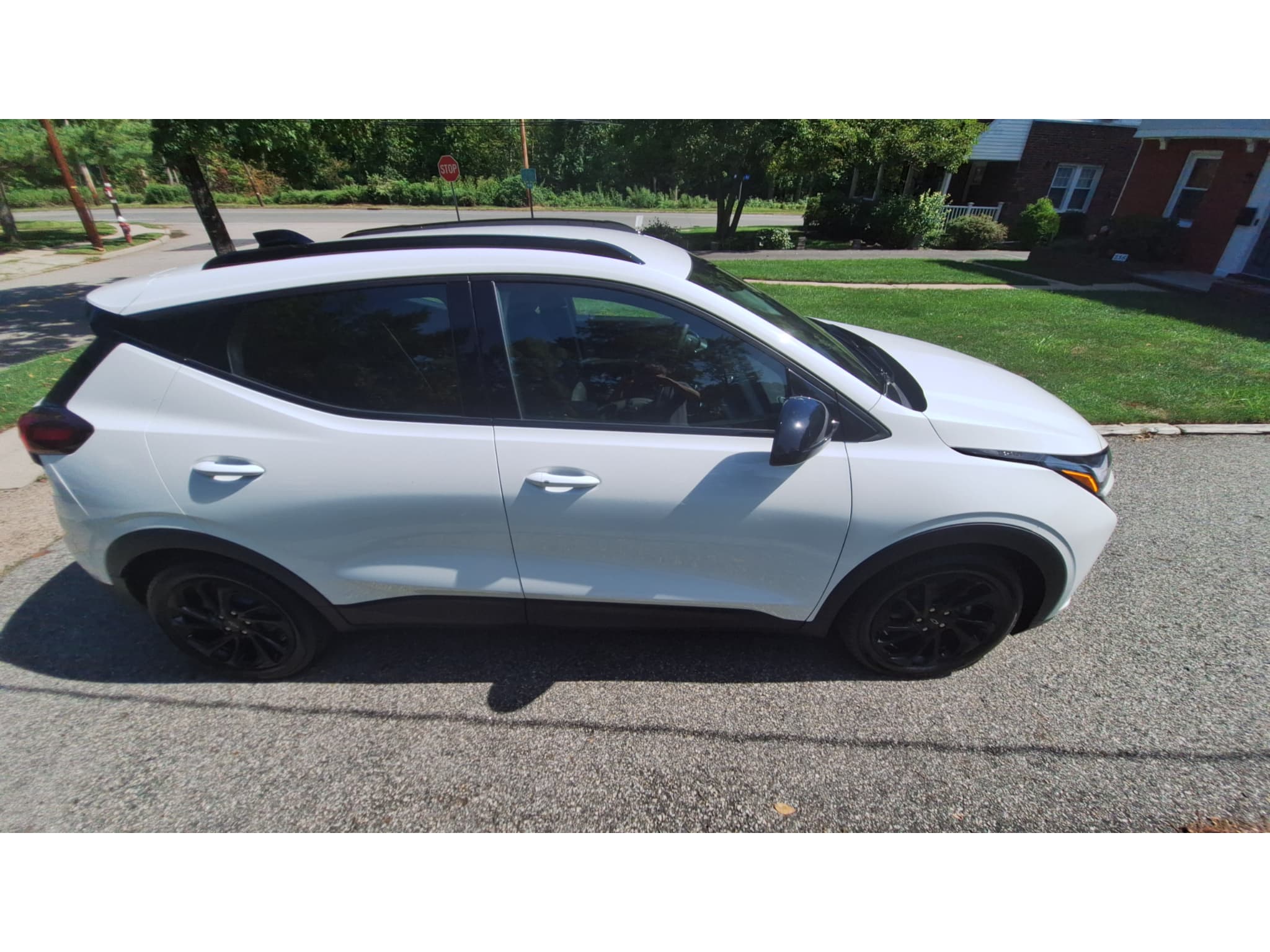 2027 Chevrolet Bolt view 7