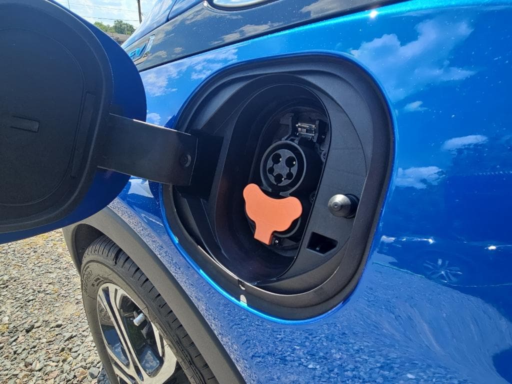 2021 Chevrolet Bolt EV view 5