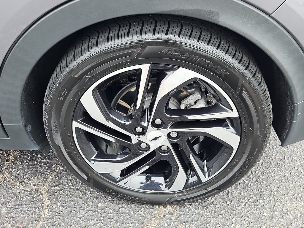 2022 Chevrolet Bolt EV view 25