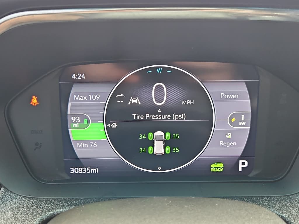 2022 Chevrolet Bolt EV view 9