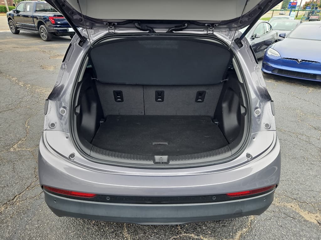 2022 Chevrolet Bolt EV view 20