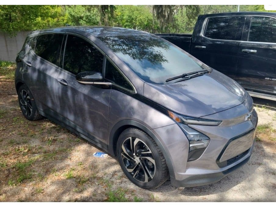 2022 Chevrolet Bolt EV view 2