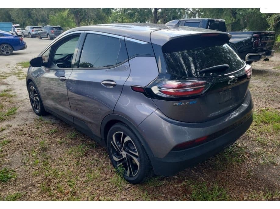 2022 Chevrolet Bolt EV view 4