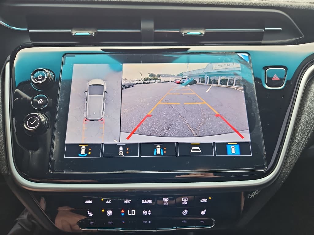2022 Chevrolet Bolt EV view 13