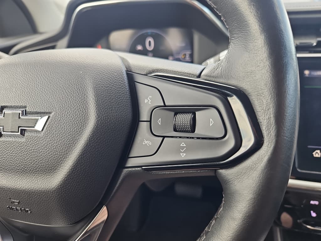 2022 Chevrolet Bolt EUV view 10