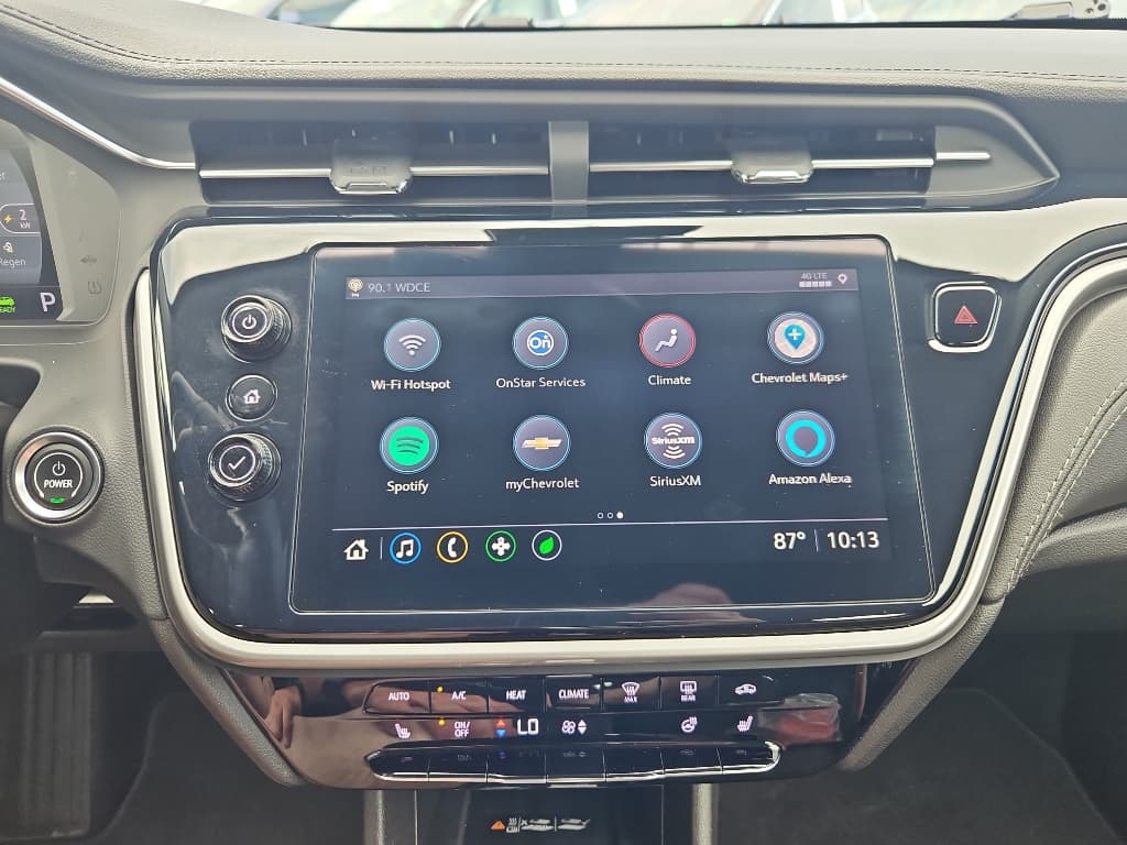 2022 Chevrolet Bolt EUV view 13