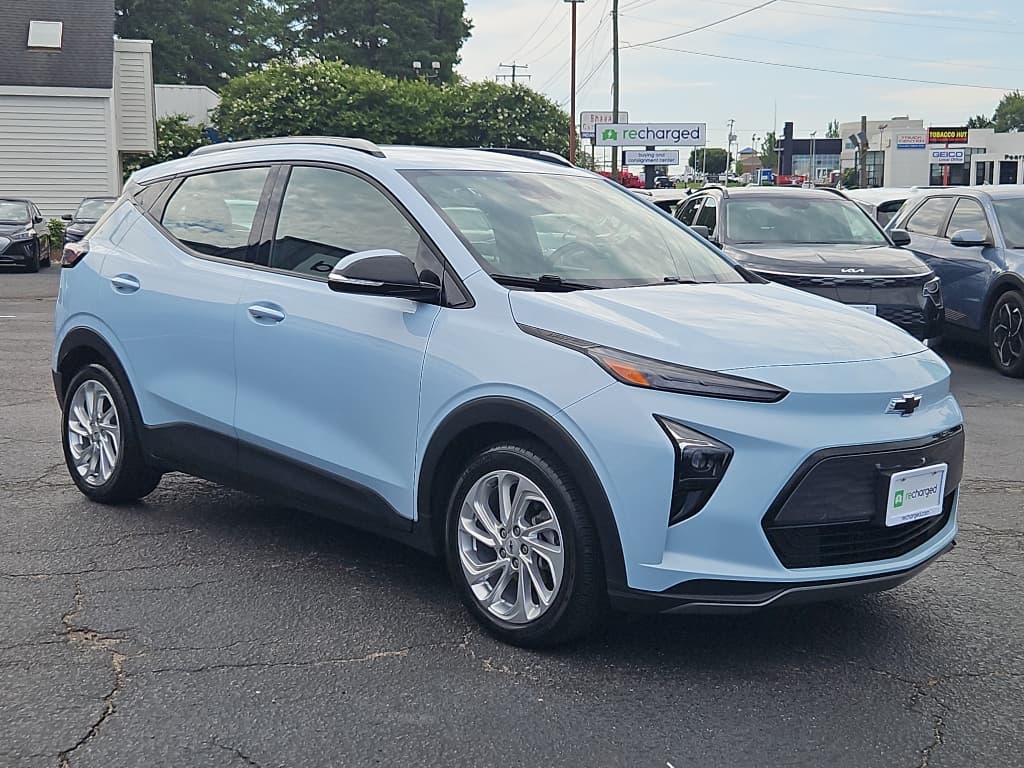 2022 Chevrolet Bolt EUV view 4