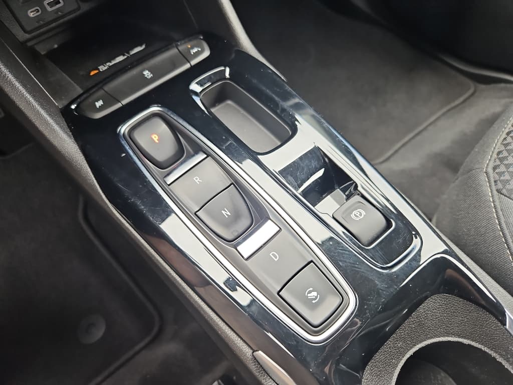 2022 Chevrolet Bolt EUV view 18