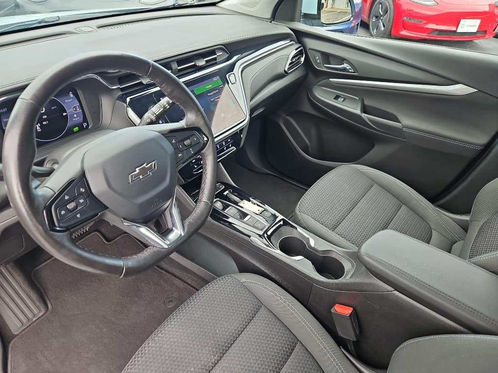 2022 Chevrolet Bolt EUV view 17
