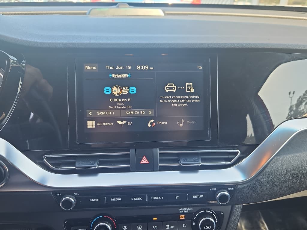 2021 Kia Niro EV view 12