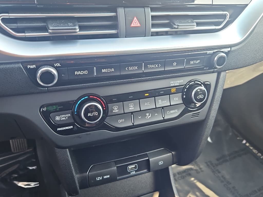 2021 Kia Niro EV view 14