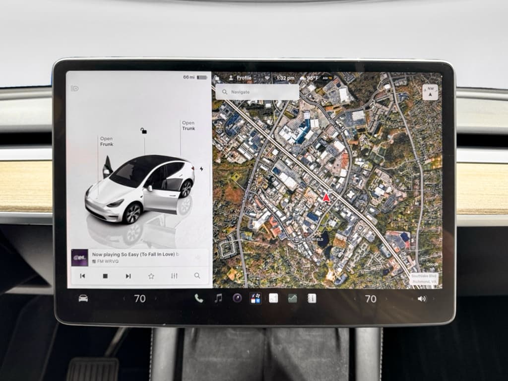 2023 Tesla Model Y view 9