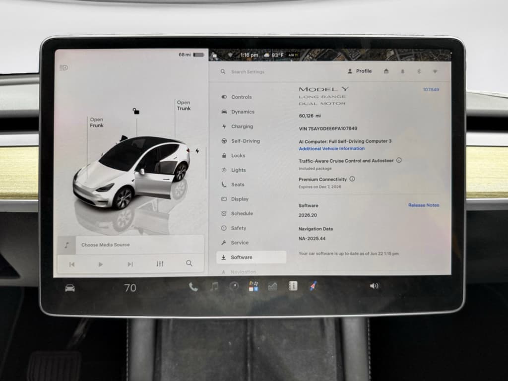 2023 Tesla Model Y view 11
