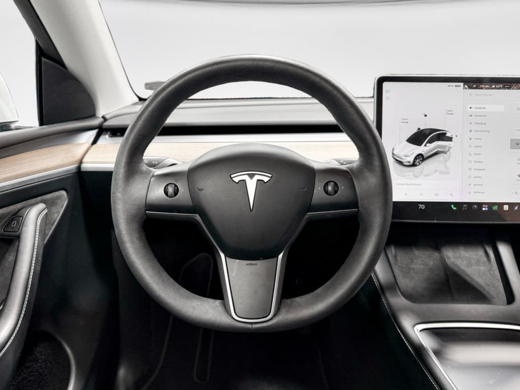 2023 Tesla Model Y view 8