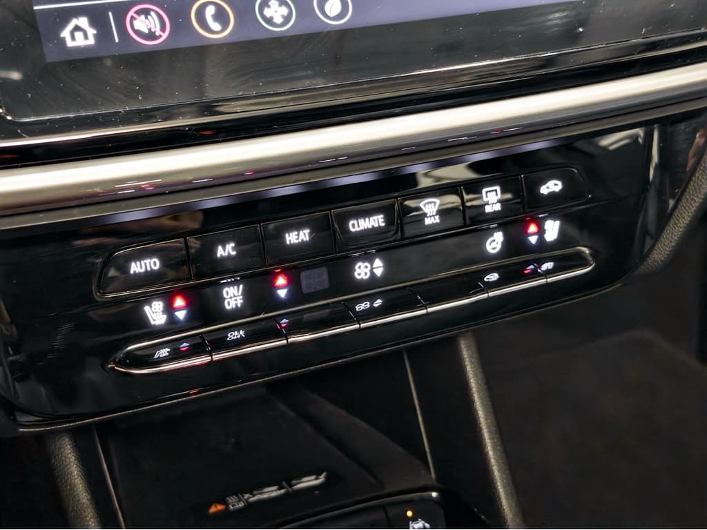 2022 Chevrolet Bolt EUV view 14