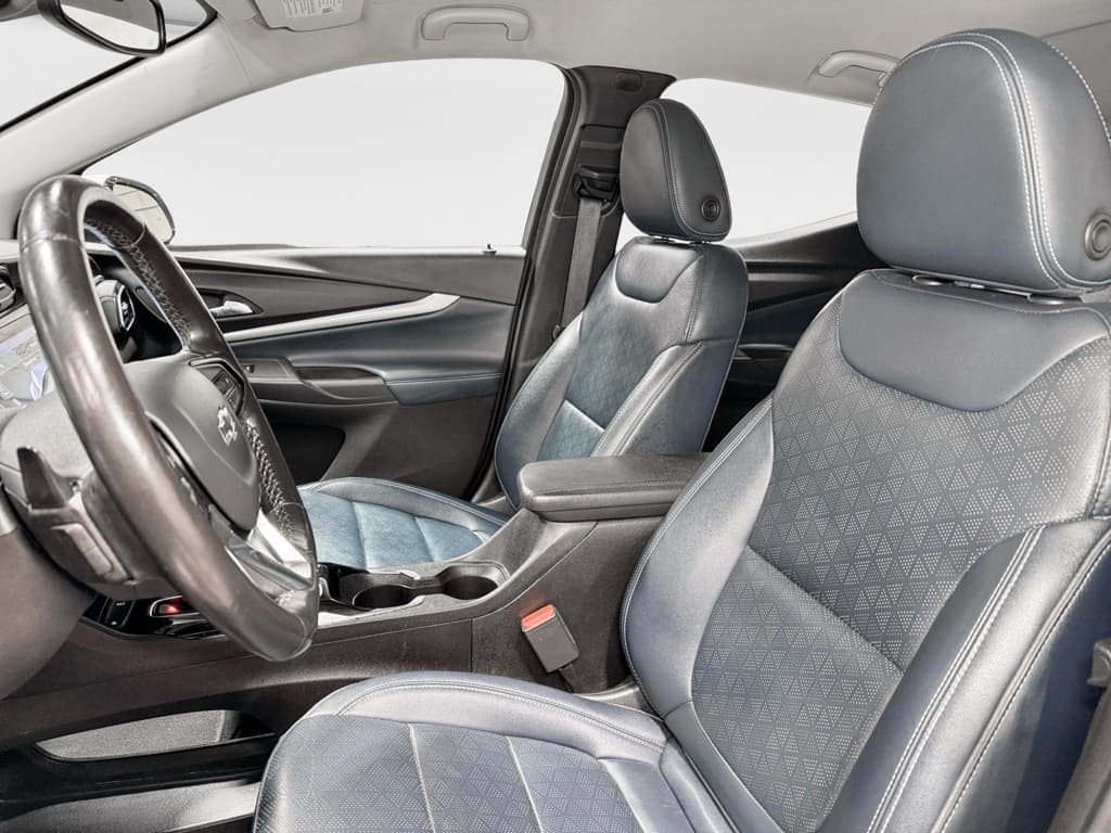 2022 Chevrolet Bolt EUV view 16