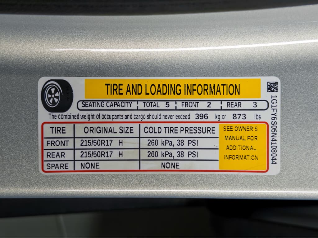 2022 Chevrolet Bolt EUV view 27