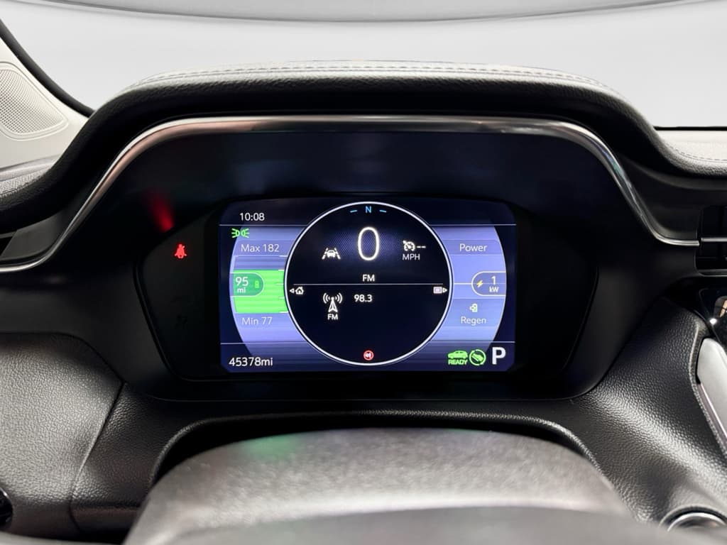 2022 Chevrolet Bolt EUV view 9